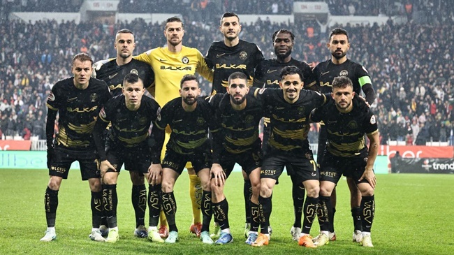 ÇORUM FK, TARAFTARIYLA BULUŞUYOR